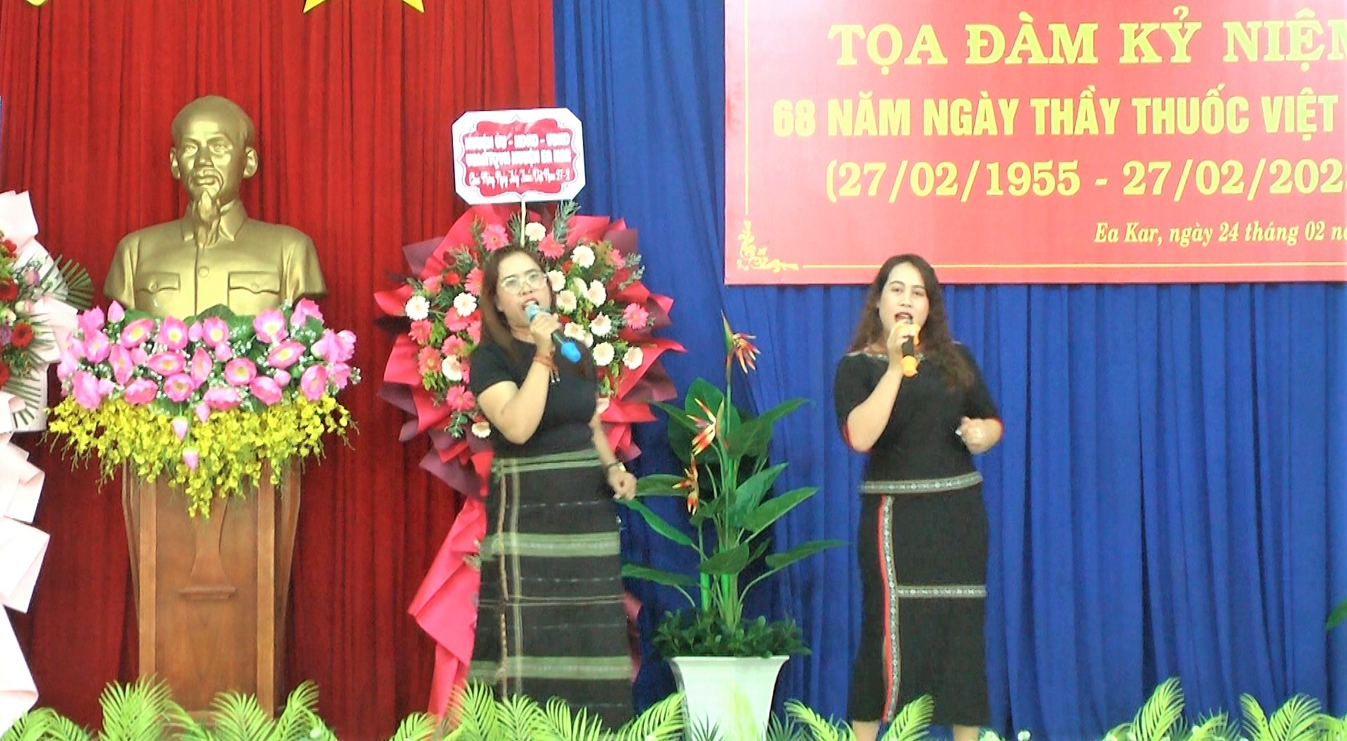 văn nghệ 2